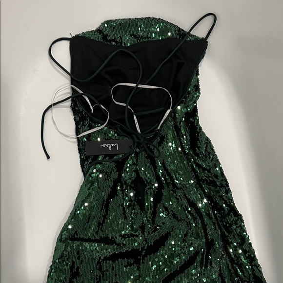 Lulu's Emerald Sequin Dress NWT. Size M fits more like a small - Picture 6 of 11